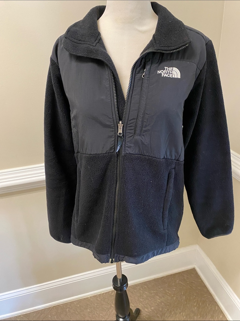 The North Face Women’s  Black Zip-Up Fleece Jacket
